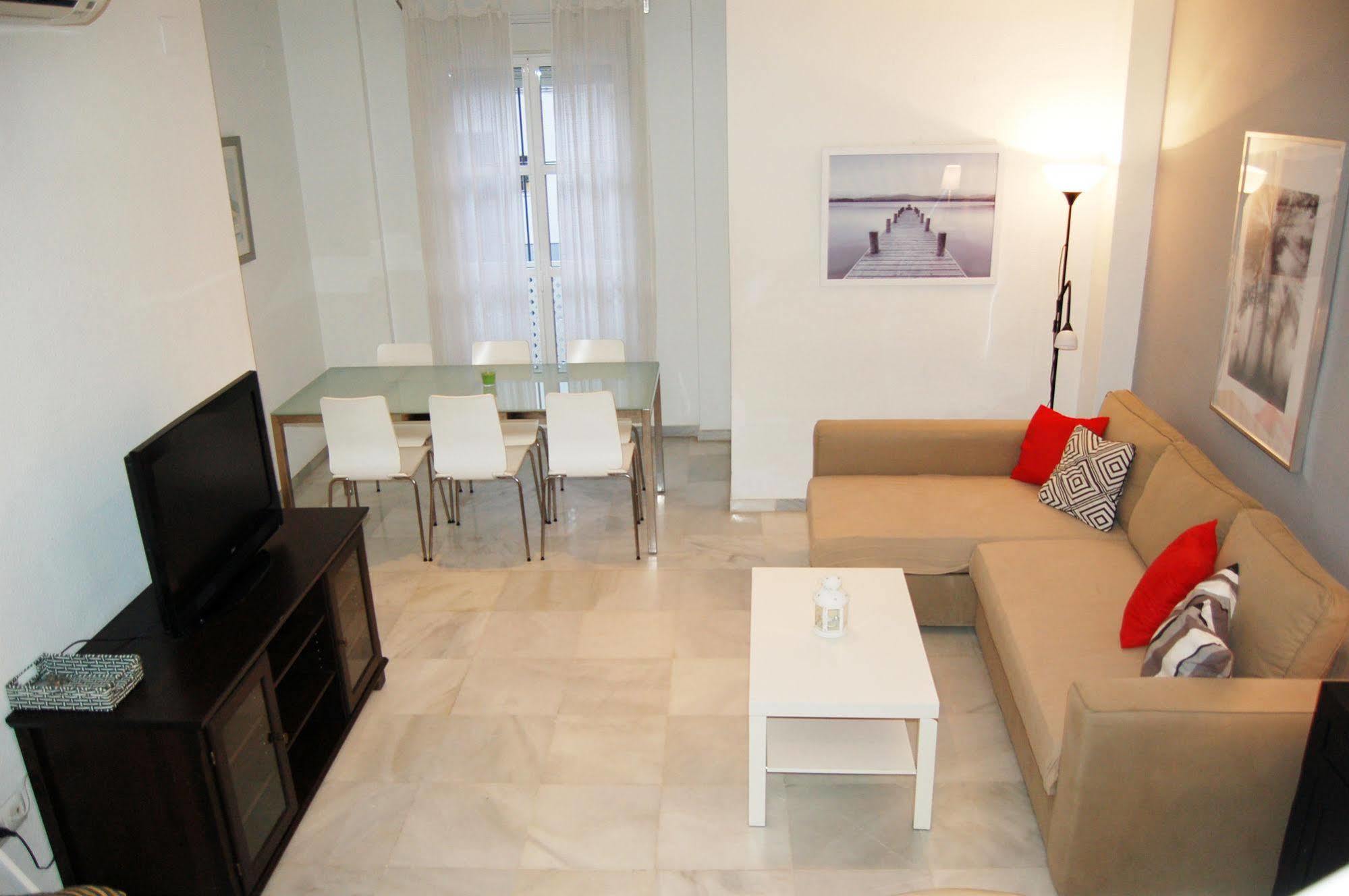 San Marcos Apartamentos เซบีญา ภายนอก รูปภาพ